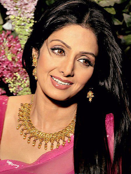 10 Bollywood Divas Who Got Pregnant Before Marriage 10 Bollywood Divas Who Got Pregnant Before Marriage