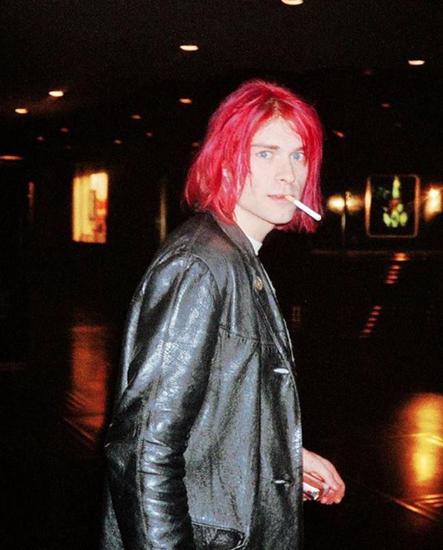 Rarely Seen Photos That Reveal A Different Side To The 90s Rarely Seen Photos That Reveal A Different Side To The 90s
