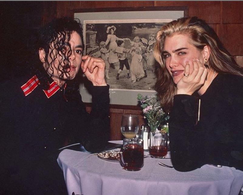 Rarely Seen Photos That Reveal A Different Side To The 90s Rarely Seen Photos That Reveal A Different Side To The 90s