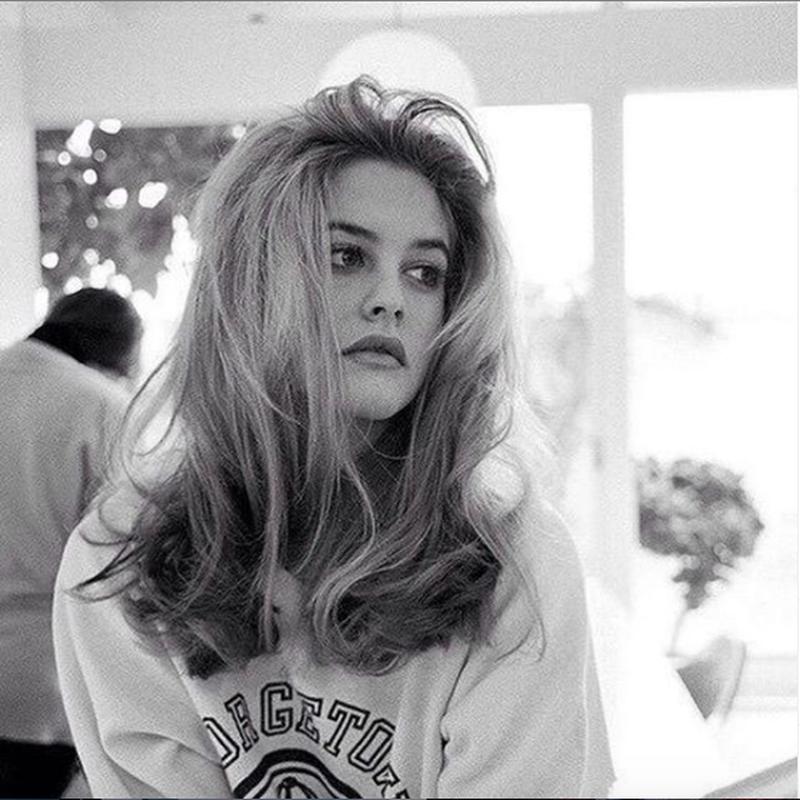 Rarely Seen Photos That Reveal A Different Side To The 90s Rarely Seen Photos That Reveal A Different Side To The 90s