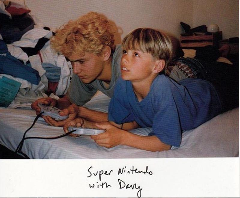 Rarely Seen Photos That Reveal A Different Side To The 90s Rarely Seen Photos That Reveal A Different Side To The 90s