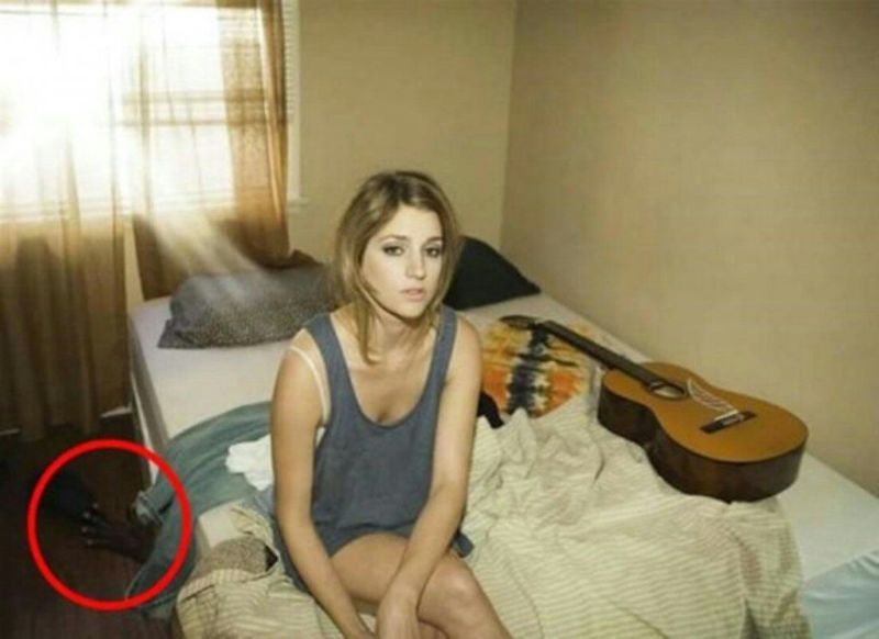 After looking closely at this photo, he instantly filed for divorce! After looking closely at this photo, he instantly filed for divorce!