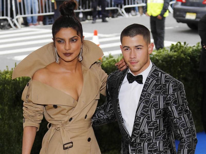Celebrity Couples With Huge Age Gaps Between Them Nick Jonas and Priyanka Chopra