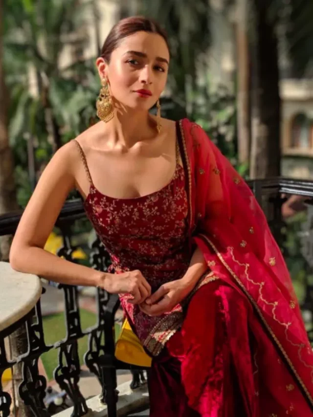 Alia Bhatt Traditional Outfit Look