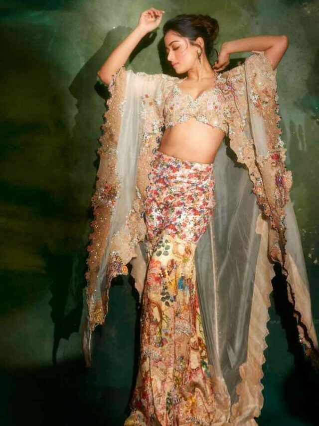 Rashmika Mandanna looks stunning in Indo-Western outfit